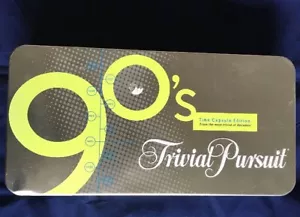 Trivial Pursuit Edición Cápsula del Tiempo Años 90 Caja de Lata Completa - Imagen 1 de 5