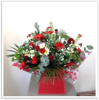 CLICK FLOWERS UK FRESH REAL FLOWERS Delivered Cherry Vienna Bouquet includes Free Delivery