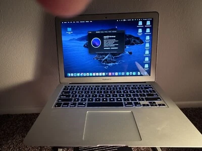 Apple MacBook Air 13" Early 2015 Core i7 2.2.GHz 8GB RAM 256GB SSD... - Image 1 of 4