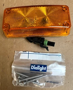 Dialight 18 Series 12.0 Volt Amber LED Light, P/N 18001AB809, 089170, 436872 - Picture 1 of 9