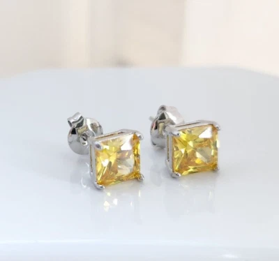Aretes cuadrados de citrino creados amarillos chapados en oro blanco de 14 k en plata Foto 1 de 4