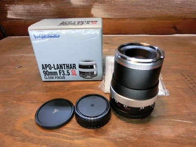 7421 VOIGTLANDER 90mm 3.5 SL APO-LANTHAR - Image 1 of 4