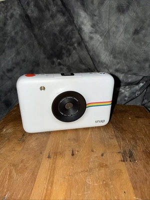 Polaroid Snap Instant 10MP Digital Camera | Model POLSP01 White No Cord - Image 1 of 4