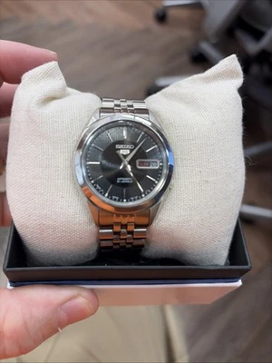 SEIKO 5 SNKL23 SNKL23J1 21 Jewels Automatic Japan Made 30m Stainless Steel - Image 1 of 4