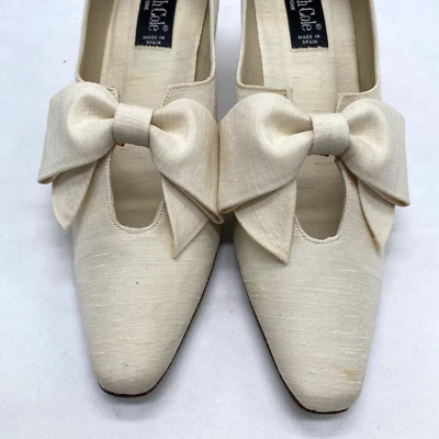 Vintage Michael Kors 2” Kitten Heels Pumps Bow Accents Size 7.5AA Made in Spain - Image 1 of 4