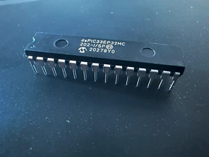 DSPIC33EP32MC202-I/SP Microchip 16-Bit MCU DSP 70 MIPS 21 I/O DIP-28 (2 STÜCK) - Bild 1 von 3