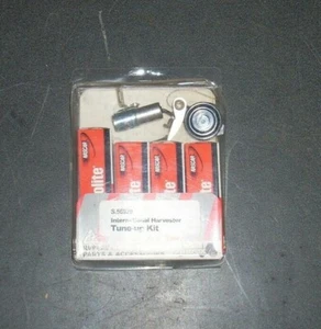 International Harvester Kit messa a punto trattore 4 cilindri, S. 56920 - Foto 1 di 3