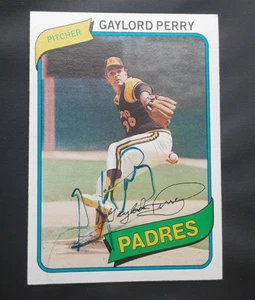 GAYLORD PERRY HOF PITCHER PADRES AUTOGRAPHED SIGNED 1980 TOPPS BASEBALL CARD - Picture 1 of 3