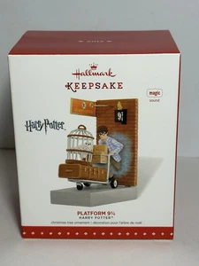 Hallmark Andenken 2015 Harry Potter Plattform 9 3/4 Ornament Magic Sound - NEU - Bild 1 von 1