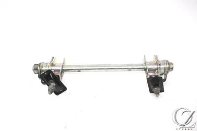 Eje trasero 15-22 Honda CBR 300R CBR300R Foto 1 de 4