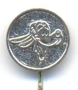 PLUTO Walt Disney 1970s Vintage pin made in Yugoslavia SCARCE - Picture 1 of 2