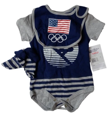 美国队奥运会外层婴儿爬行者带围兜和短靴 — 第 1/4 张图片