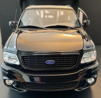 Ford F-150 SVT Lightning Pick Up 2003 1/18 DNA Collectibles DNA000118 - Immagine 1 di 4