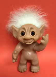 Vintage 9" Thomas Dam 1977 Troll mit weißen Haaren & spitzen Ohren ~ Dänemark ~ EUC - Bild 1 von 11