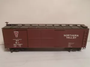 NORTHERN VALLEY 40' WOOD SIDED DOUBLE DOOR BOXCAR METAL TRUCKS + KADEE COUPLERS - Picture 1 of 6