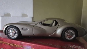 CHRYSLER ATLANTIC CHAMPAGNE 1:18 GUILOY OPENING HOOD DOORS & TRUNK UIB - Picture 1 of 9