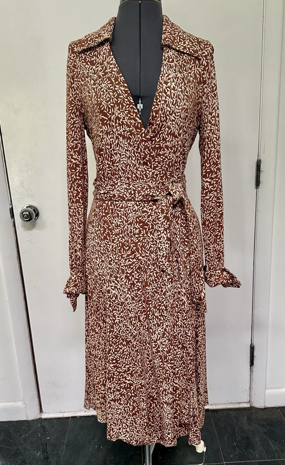 VINTAGE 1970s DIANE von FURSTENBERG DVF ORIGINAL WRAP DRESS BROWN LEAVES KNIT 14 - Image 1 of 4