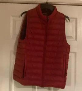 Red Men’s Down Filled outdoor Vest Winter- Lightweight Warm Club Room Medium - Picture 1 of 7