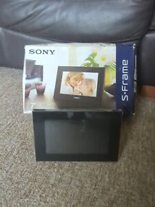 Cadre photo numérique 7 pouces Sony DPF-D70