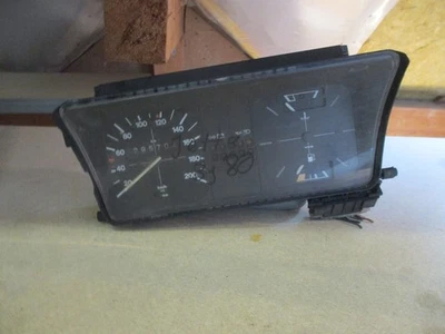 VW Golf 1 Kombiinstrument Tacho Tachometer 200kmh Tank VDO Temp original VAG - Bild 1 von 4