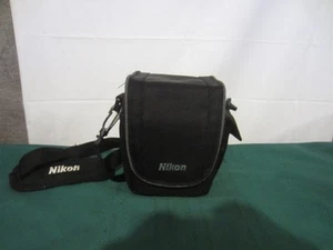 SAC DE VOYAGE PREMIUM NIKON COOLPIX L120 / P600 etc - excellent état - Photo 1 sur 2