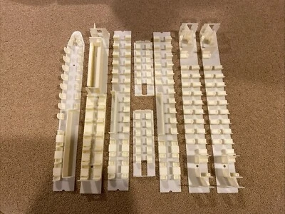 Conjunto/lote interior de vagones de pasajeros de tren modelo HO.  Blanco se adapta a Athearn Foto 1 de 4