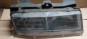 Chevrolet Corsica Headlight Right Front Headlamp GM 16505534 - Picture 1 of 3