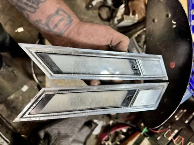 Lincoln Continental 1964 1965 par luces traseras cortesía conjuntos originales 64 65 Foto 1 de 4