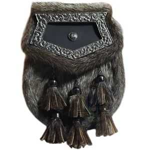 Abito scozzese fatto a mano cardo finitura antica vintage kilt Sporran in vendita - Foto 1 di 9