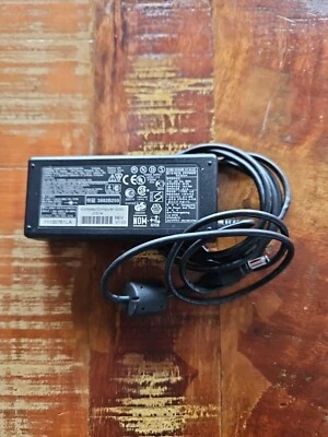 Compaq PA-1530-02CAV Netzteil Adapter  18,5V 2,7A Gebraucht-Top #11 - Bild 1 von 2