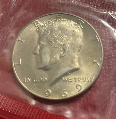 1969 D Kennedy Choice Uncirculated Cello Half Dollar 40% Silver US Cover