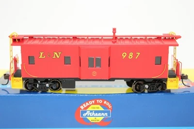 Athearn HO Scale L&N Louisville Nashville Bay Window Caboose Car #987 NOS - Image 1 of 4