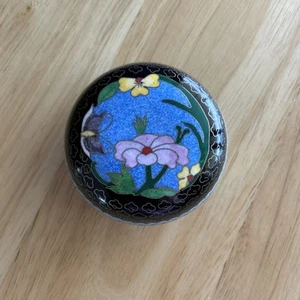 CHINESE CLOISONNÉ-Blue/Black ENAMEL FLORAL TRINKET BOX 3" - Picture 1 of 4