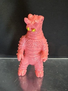 BULLMARK Space Bacteria Dally Mini Soft Vinyl / Seven Monster - Picture 1 of 5