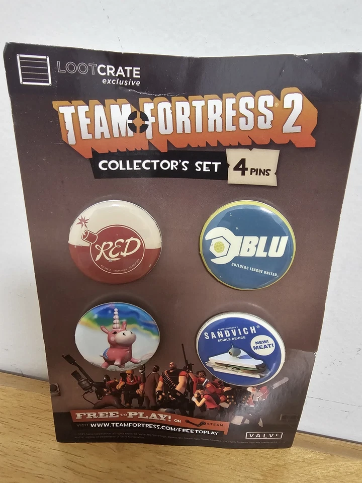 Team Fortress 2 Loot Crate Exclusive 4 Pack Collectors Set Buttons Pins on Card - Image 1 of 1