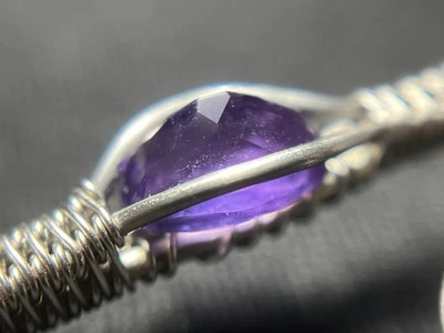 INTRINCADO COLLAR DE COBRE/TITANIO ENVUELTO EN ALAMBRE DE AMATISTA Foto 1 de 4