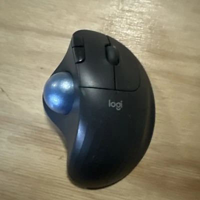 Logitech - ERGO M575 S Wireless Ergonomic Trackball Mouse - Wireless - Black - Image 1 of 4