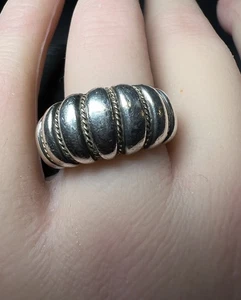 Anillo trenzado cúpula acanalada de plata de ley de 18 quilates talla 8,75 diseñador M - Imagen 1 de 9