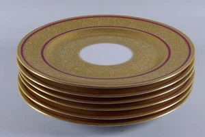 Set of 6 Thick Gold Encrusted Maroon Band Cabinet Dinner Plates Heinrich - Picture 1 of 5