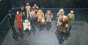 Vintage Star Wars Job lot of 13 x Figures R2 - D2 Scope Obi Wan Ewoks Vader Leia - Picture 1 of 12