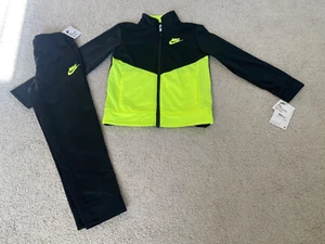 NIKE 2 Piece Tracksuit Black & Volt Youth 6-7 yrs Full Zip - NWT - Picture 1 of 3