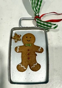 Gefälschte künstliche Weihnachten Ton Lebkuchen Mann auf Backblech und Rezept Ornament - Bild 1 von 4