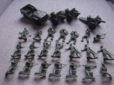 Lote de 21 FIGURA DE SOLDADO DEL EJÉRCITO Tim-Mee Toys de colección + Jeep y 3 cañones Foto 1 de 4