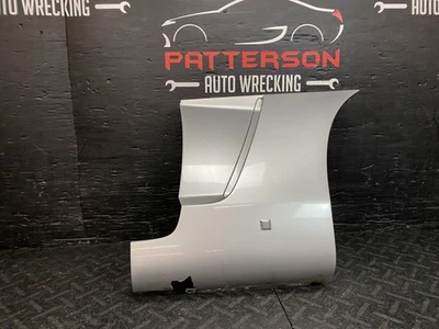 07-10 GUARDABARROS DERECHO PASAJERO DELANTERO SATURNO SKY PLATA PERLA 67U ID 15225660 Foto 1 de 4