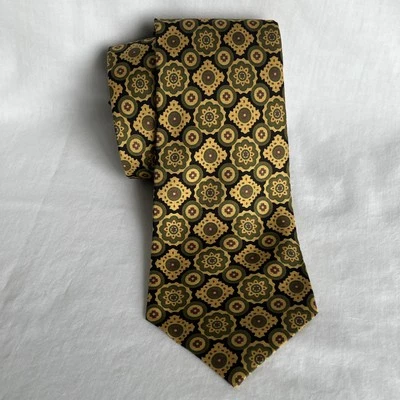 De colección J Crew 100% Seda Para Hombre Oro Amarillo Negro y Verde Geométrico Repetitivo  Foto 1 de 4