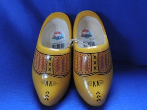 Hand Carved Dutch Holland Wooden Wood Shoes Clog WETT GED VV 12cm Brabant Geel - Picture 1 of 4