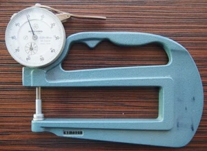 Mitutoyo 7321 Deep Throght Flat Anvil Dial Thickness Gauge 0-10mm - Picture 1 of 4