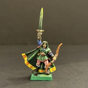 Warhammer Quest Elf Plastic Painted 1995 - Picture 1 of 2