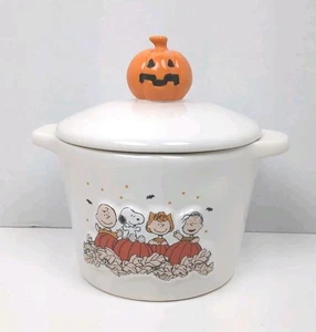  New Rae Dunn Halloween Snoopy And The Gang Baking Dish 3.5in X 5.75in Linus - Picture 1 of 5