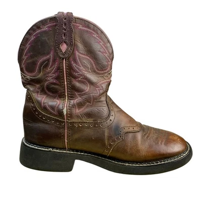 Botas de Vaquero Justin Gypsy Marrón Cuero Rosa Costura Punta Redonda Cortas 8B Foto 1 de 4